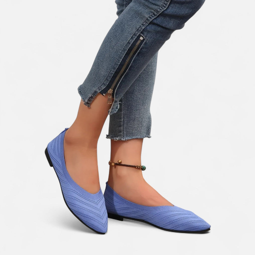 Lauwren | Woman's Elegant pointed toe ballerina's