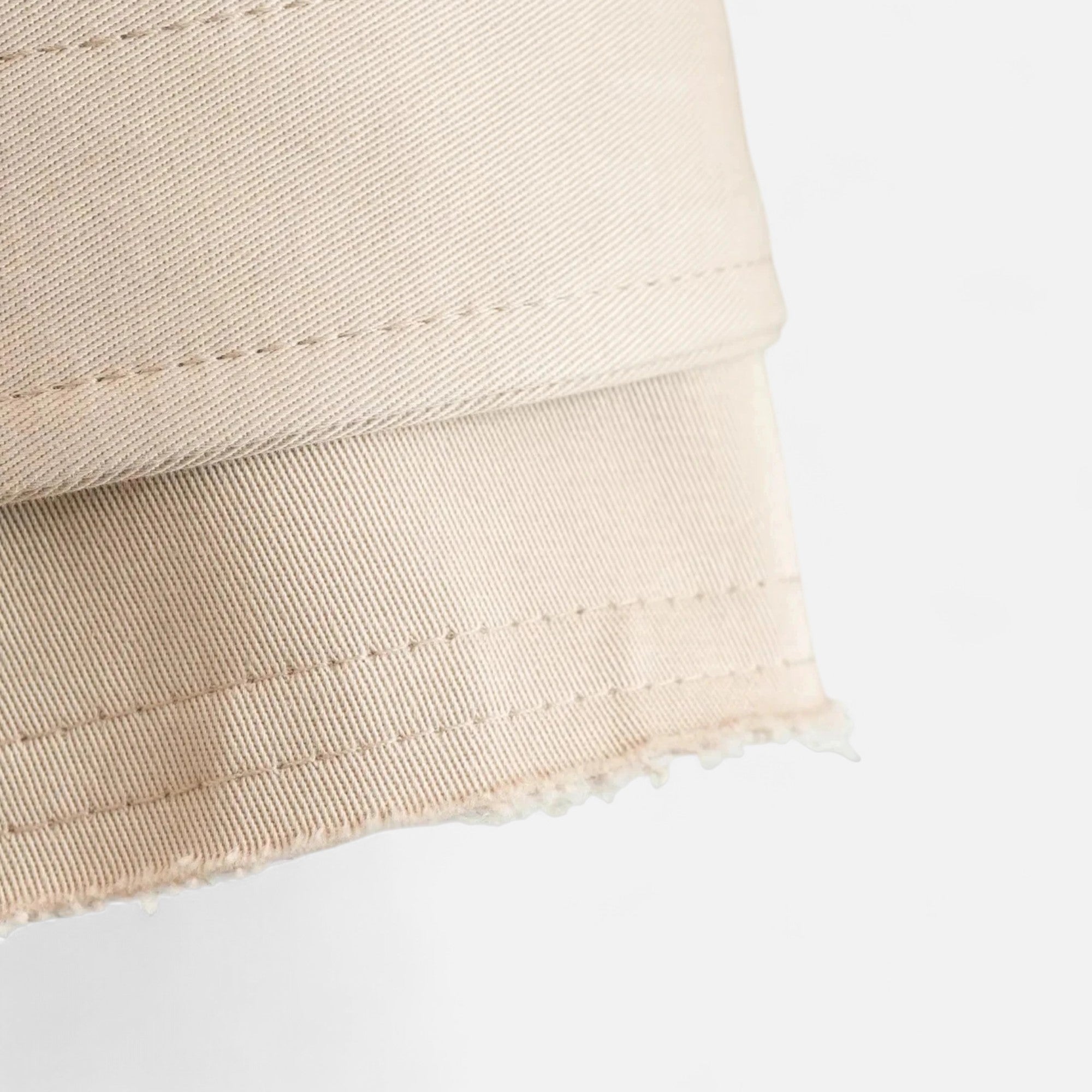 Lauwren | Women's Elegant Belted Short Trench Coat