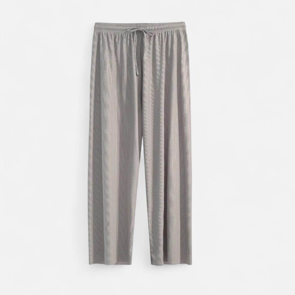 Lauwren | Women's Pleated Wide Leg Trousers